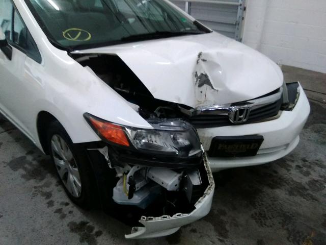 Photo 8 VIN: 19XFB2F59CE315216 - HONDA CIVIC LX 