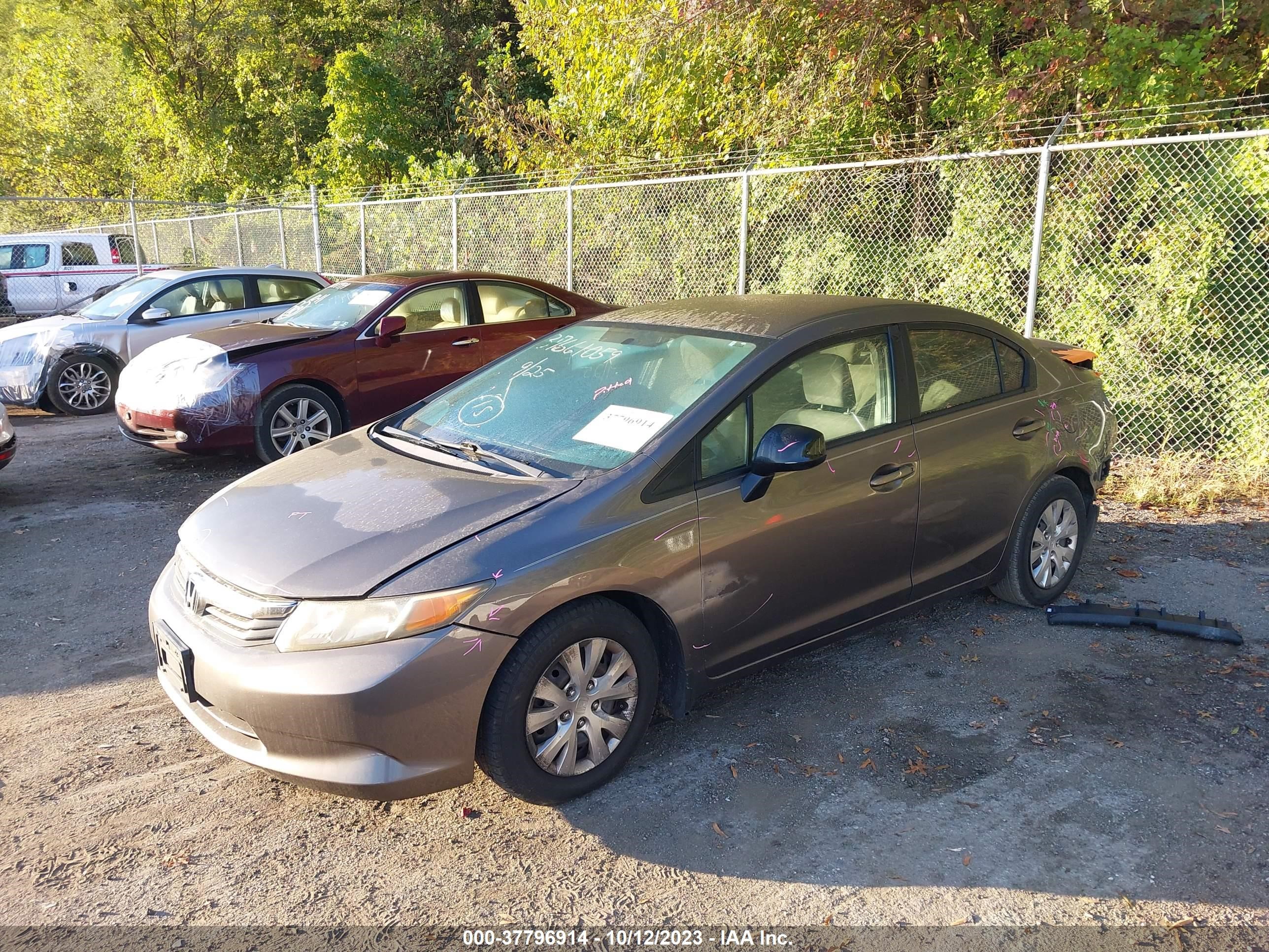 Photo 1 VIN: 19XFB2F5XCE303978 - HONDA CIVIC 