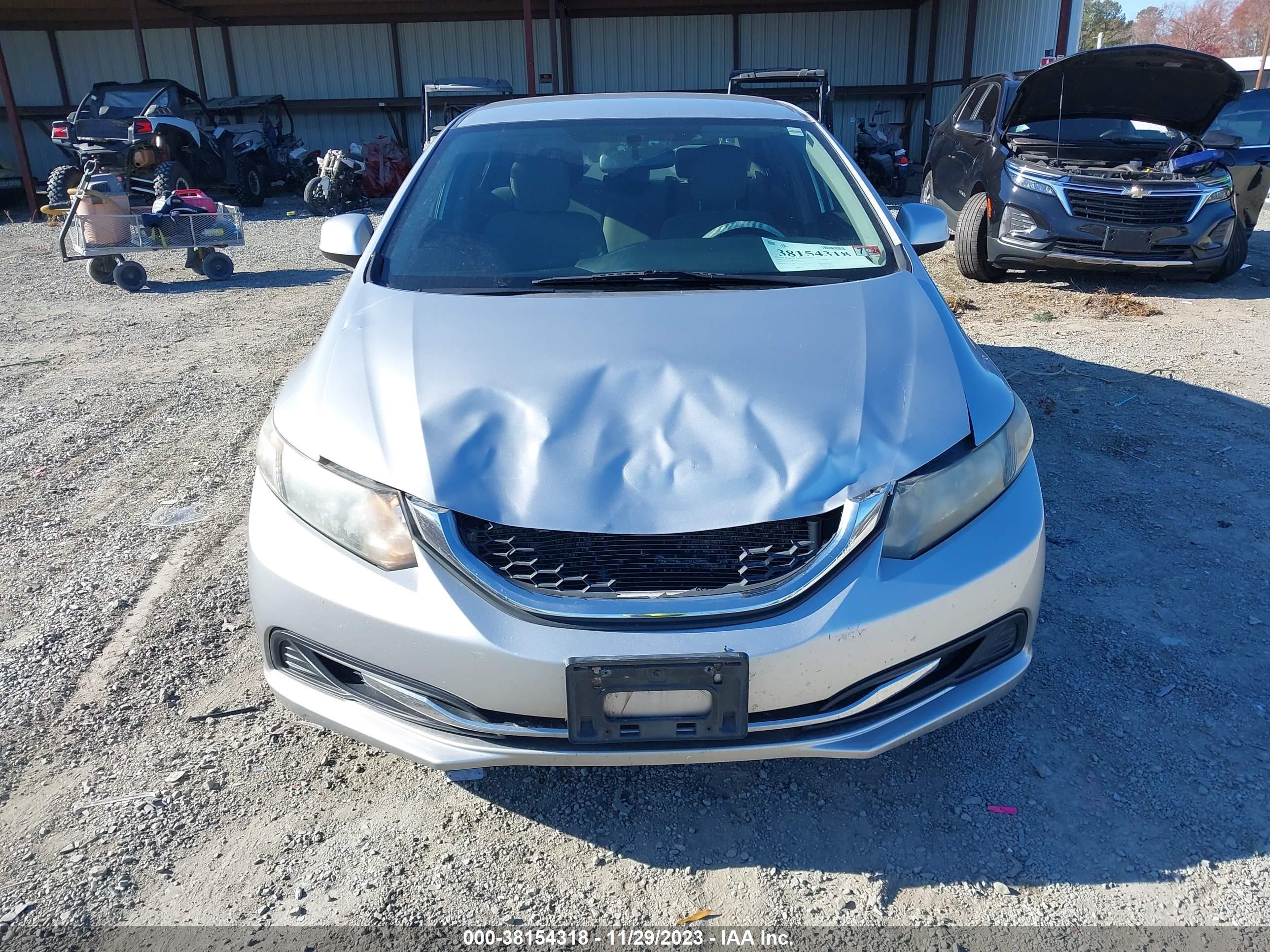 Photo 11 VIN: 19XFB2F5XDE025925 - HONDA CIVIC 