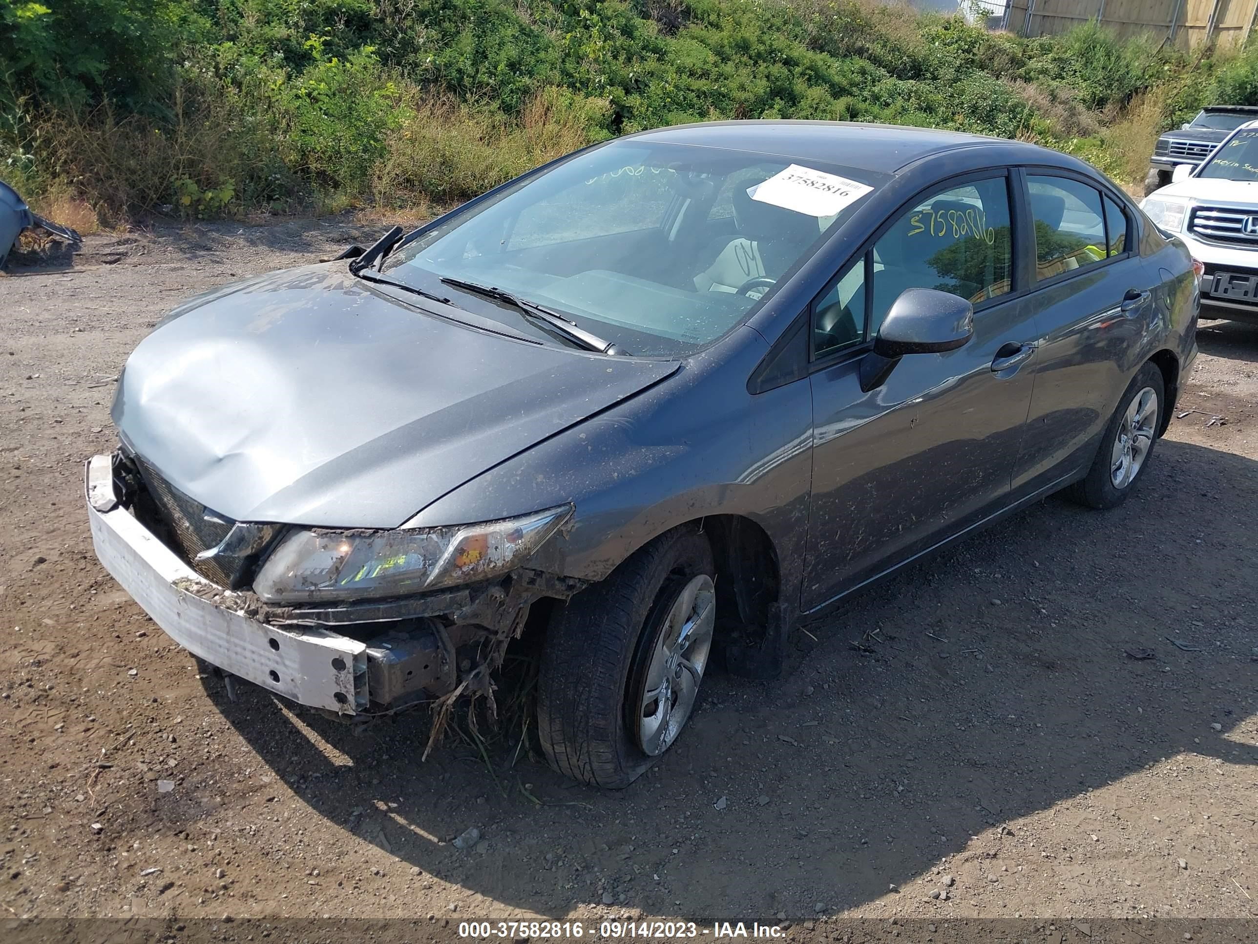 Photo 1 VIN: 19XFB2F5XDE099670 - HONDA CIVIC 