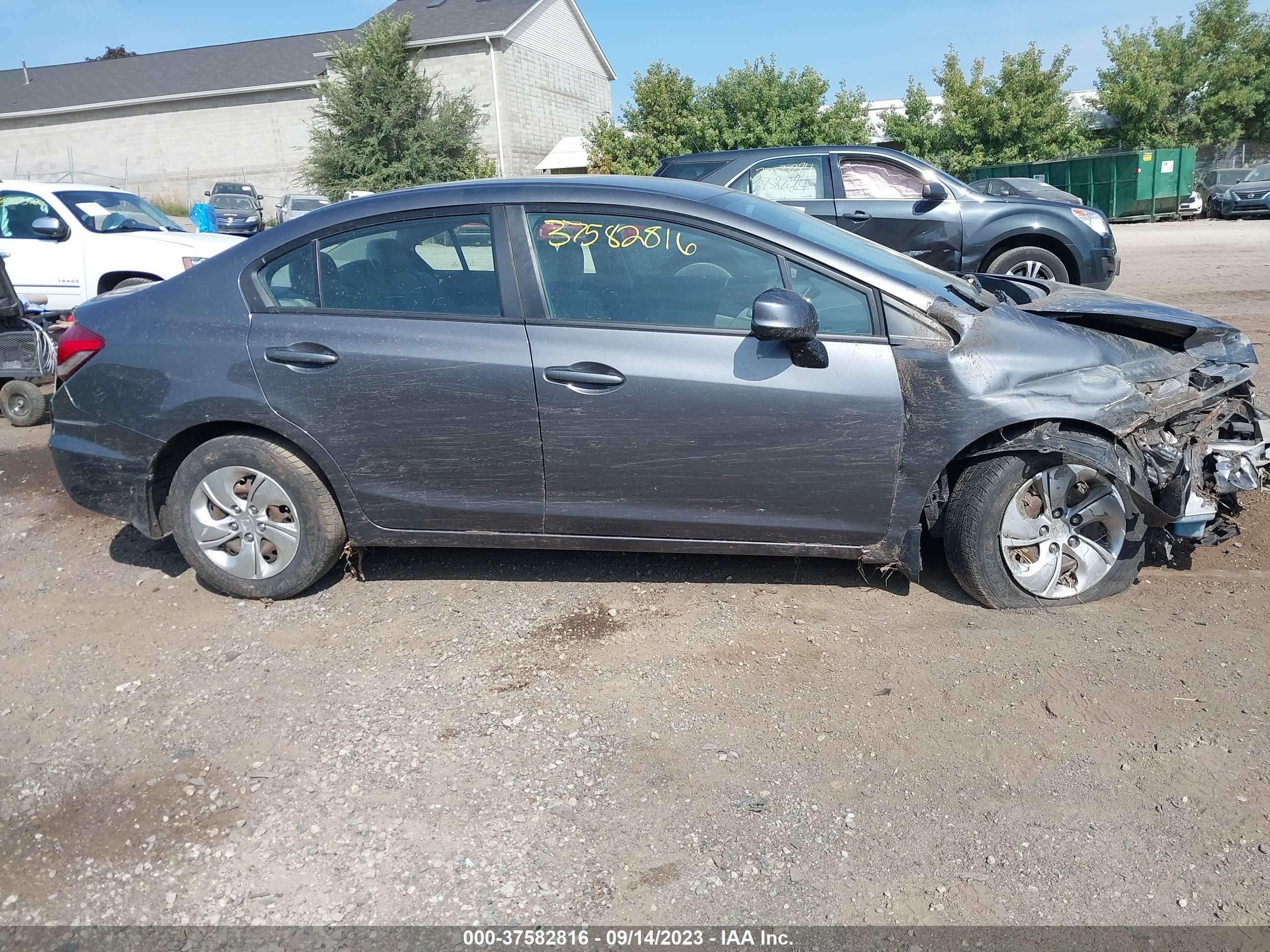 Photo 12 VIN: 19XFB2F5XDE099670 - HONDA CIVIC 