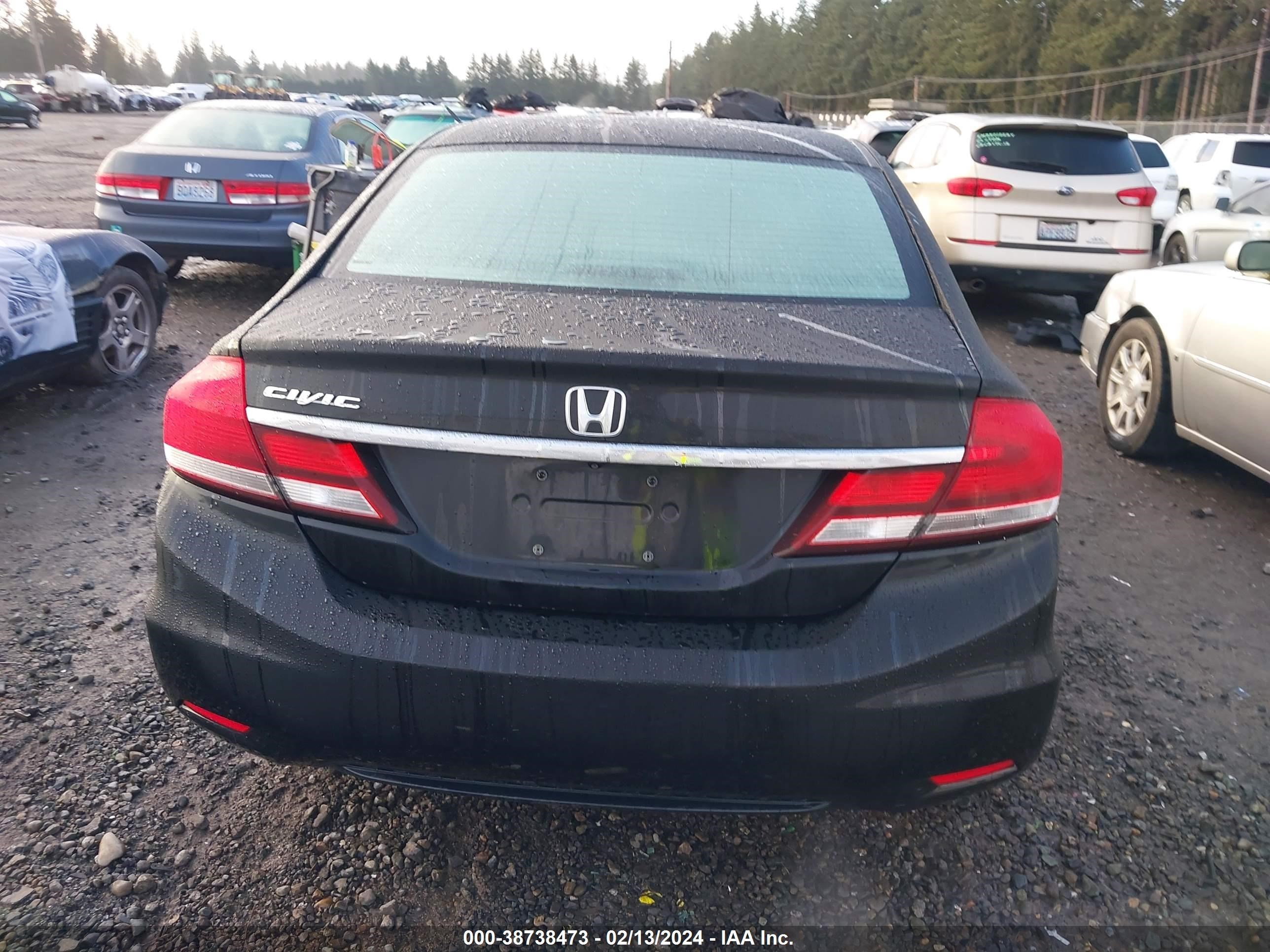 Photo 15 VIN: 19XFB2F5XDE212307 - HONDA CIVIC 