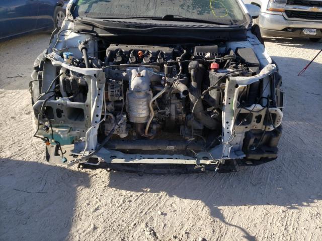 Photo 8 VIN: 19XFB2F5XEE033850 - HONDA CIVIC LX 