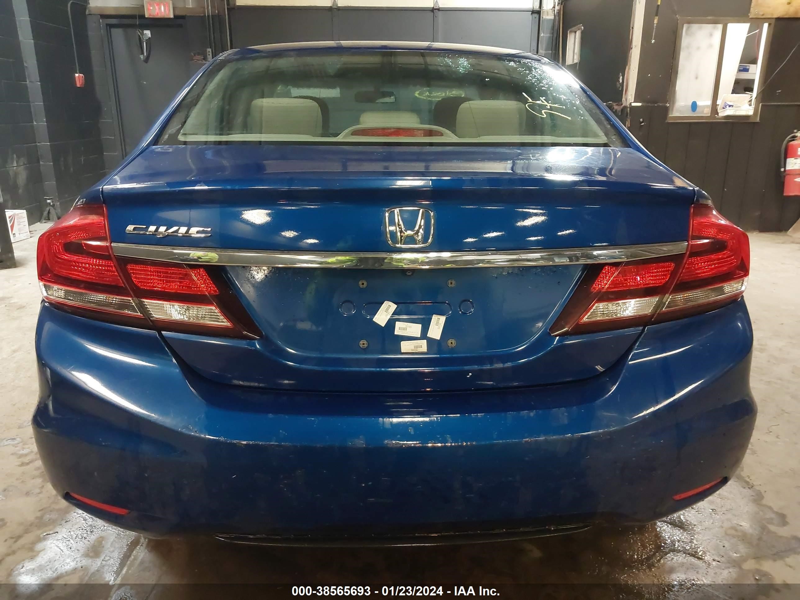 Photo 16 VIN: 19XFB2F5XEE201745 - HONDA CIVIC 