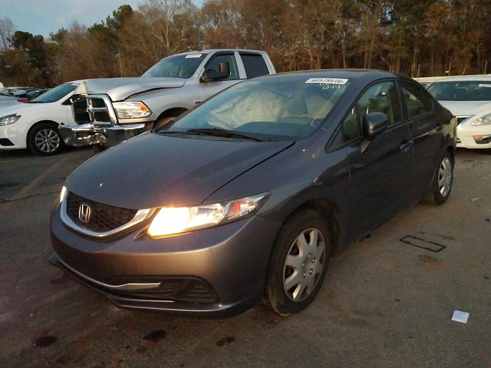 Photo 1 VIN: 19XFB2F5XFE085500 - HONDA CIVIC LX 