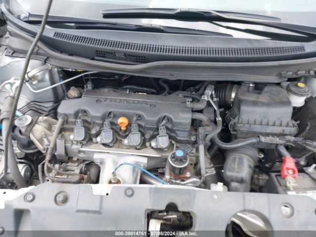 Photo 9 VIN: 19XFB2F5XFE094732 - HONDA CIVIC 