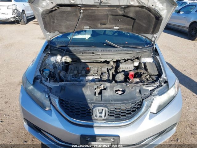 Photo 9 VIN: 19XFB2F5XFE104756 - HONDA CIVIC 