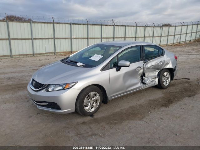 Photo 1 VIN: 19XFB2F5XFE117068 - HONDA CIVIC 