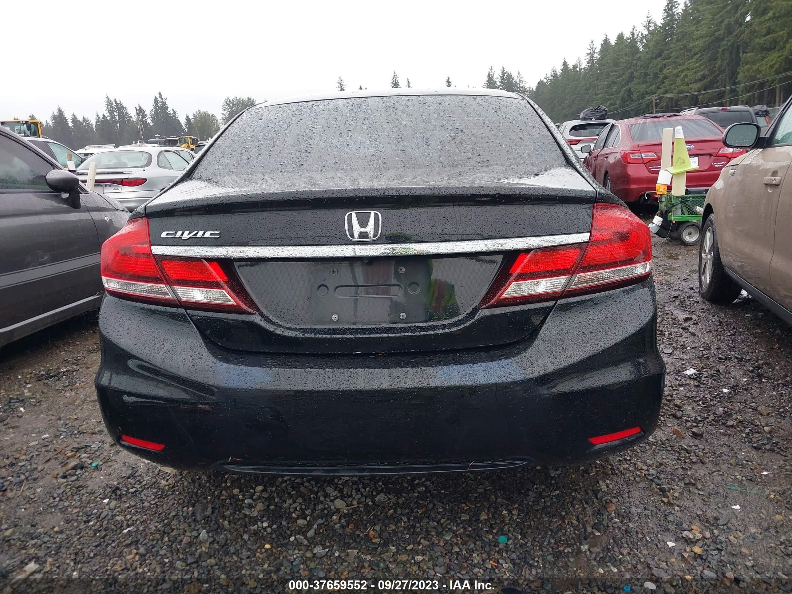 Photo 16 VIN: 19XFB2F5XFE701129 - HONDA CIVIC 