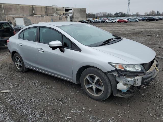 Photo 3 VIN: 19XFB2F79FE204302 - HONDA CIVIC SE 