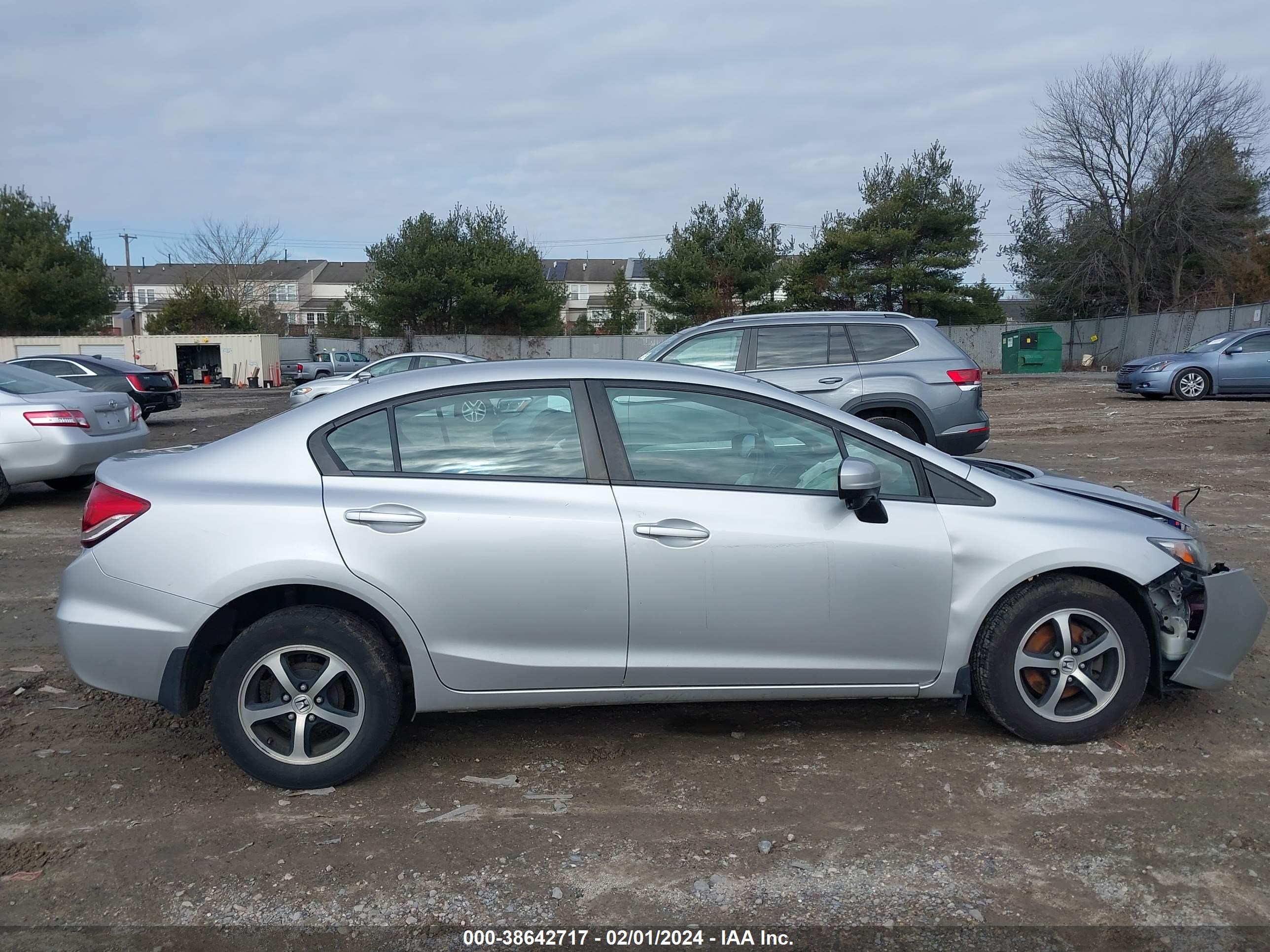 Photo 12 VIN: 19XFB2F7XFE292096 - HONDA CIVIC 