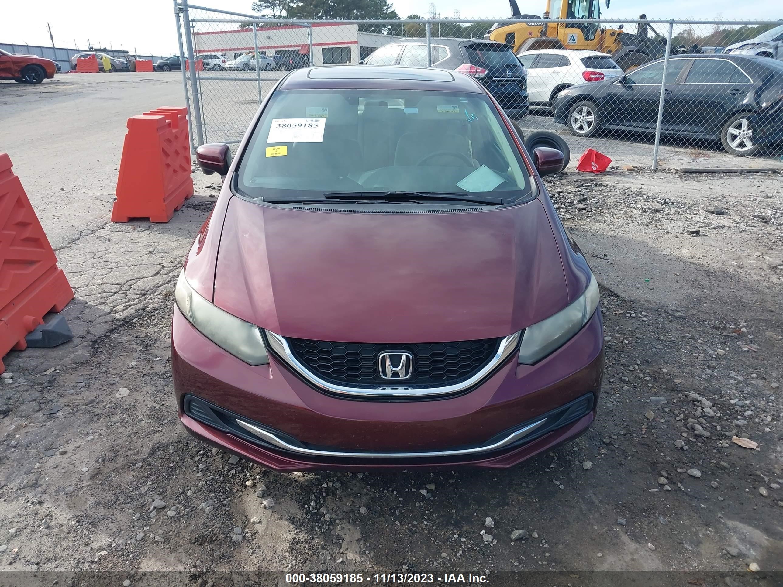 Photo 11 VIN: 19XFB2F80FE045193 - HONDA CIVIC 