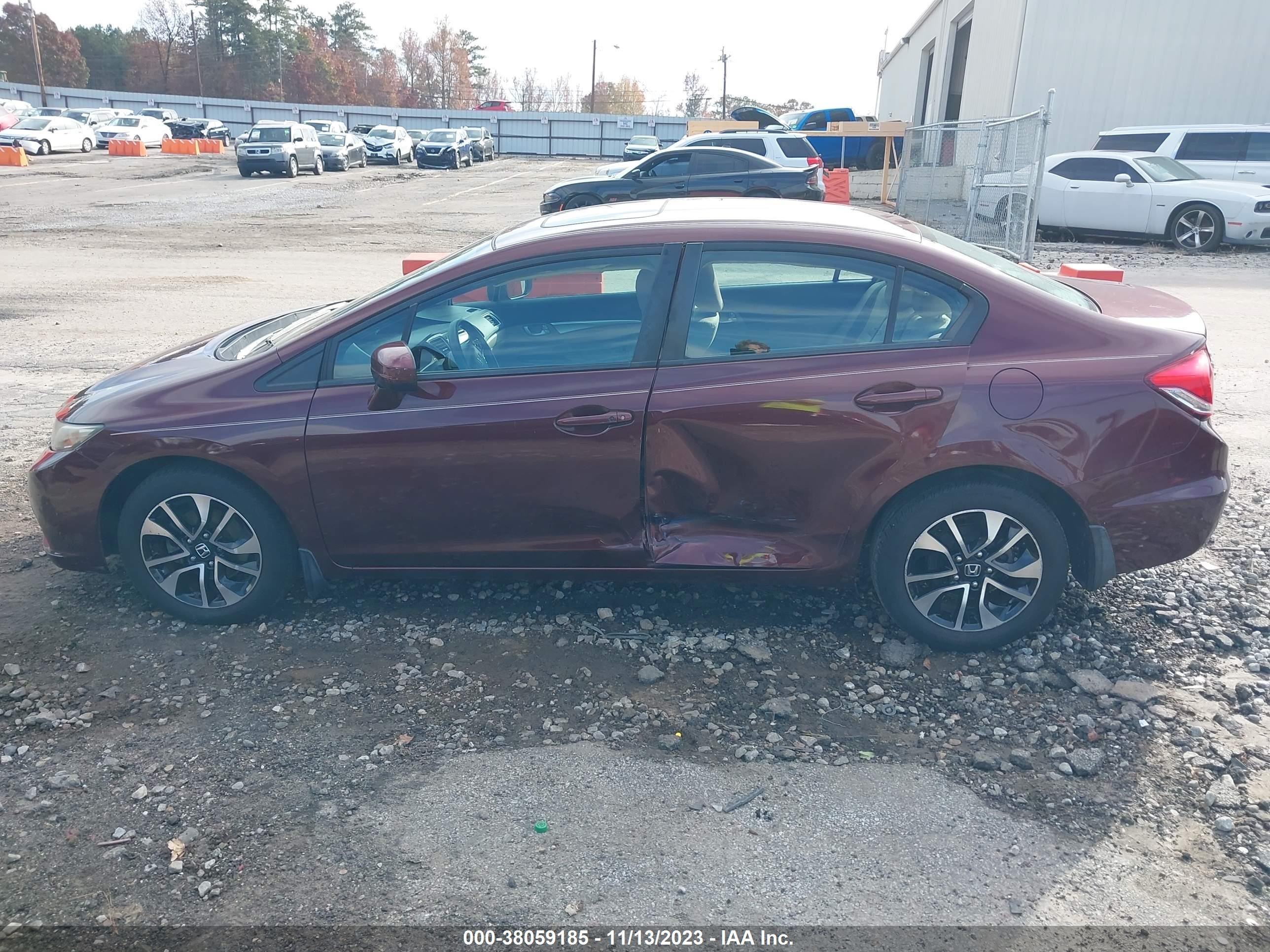 Photo 13 VIN: 19XFB2F80FE045193 - HONDA CIVIC 