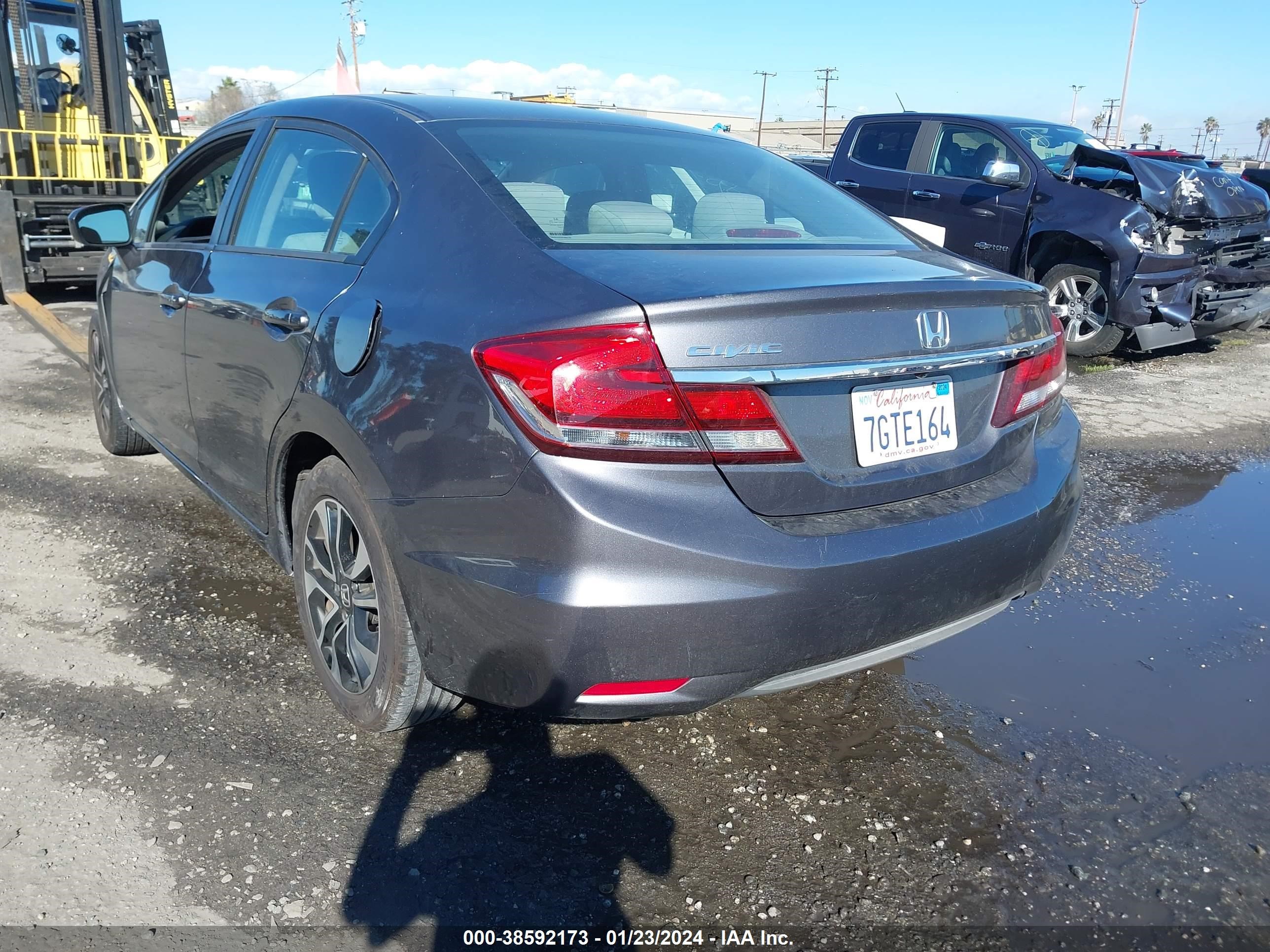 Photo 2 VIN: 19XFB2F80FE202155 - HONDA CIVIC 