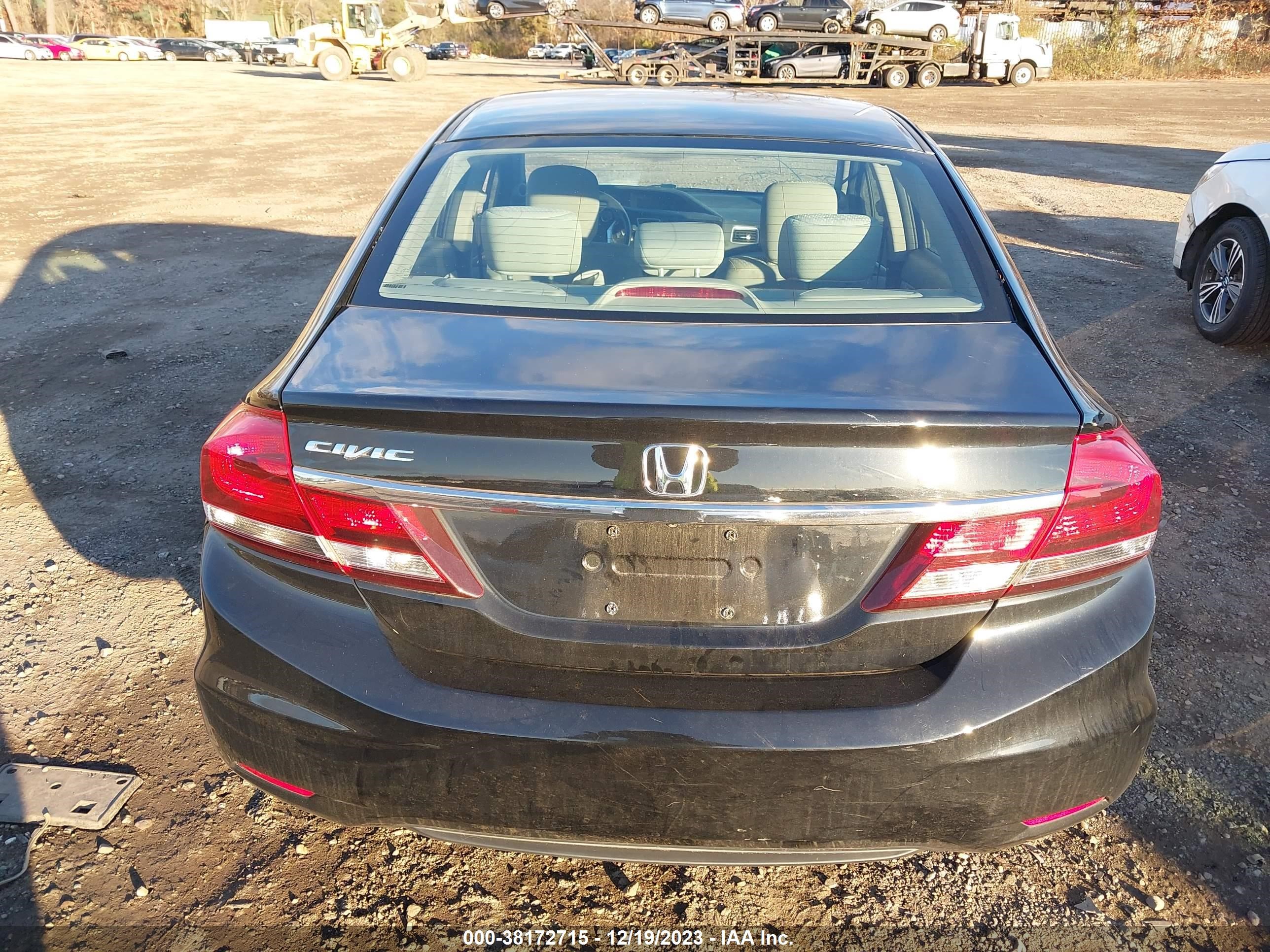 Photo 15 VIN: 19XFB2F80FE253428 - HONDA CIVIC 