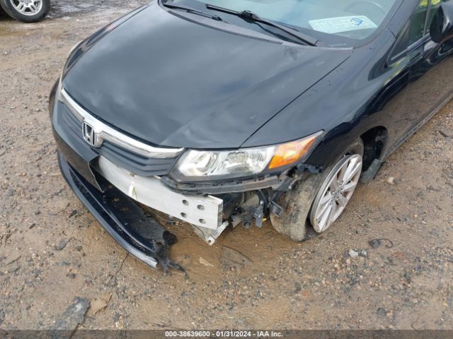 Photo 5 VIN: 19XFB2F81CE032657 - HONDA CIVIC 