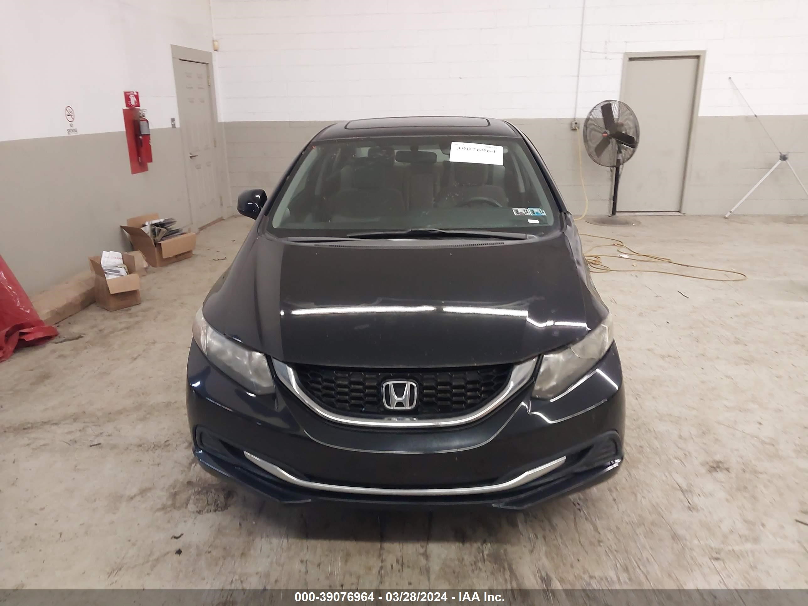 Photo 12 VIN: 19XFB2F81DE001569 - HONDA CIVIC 