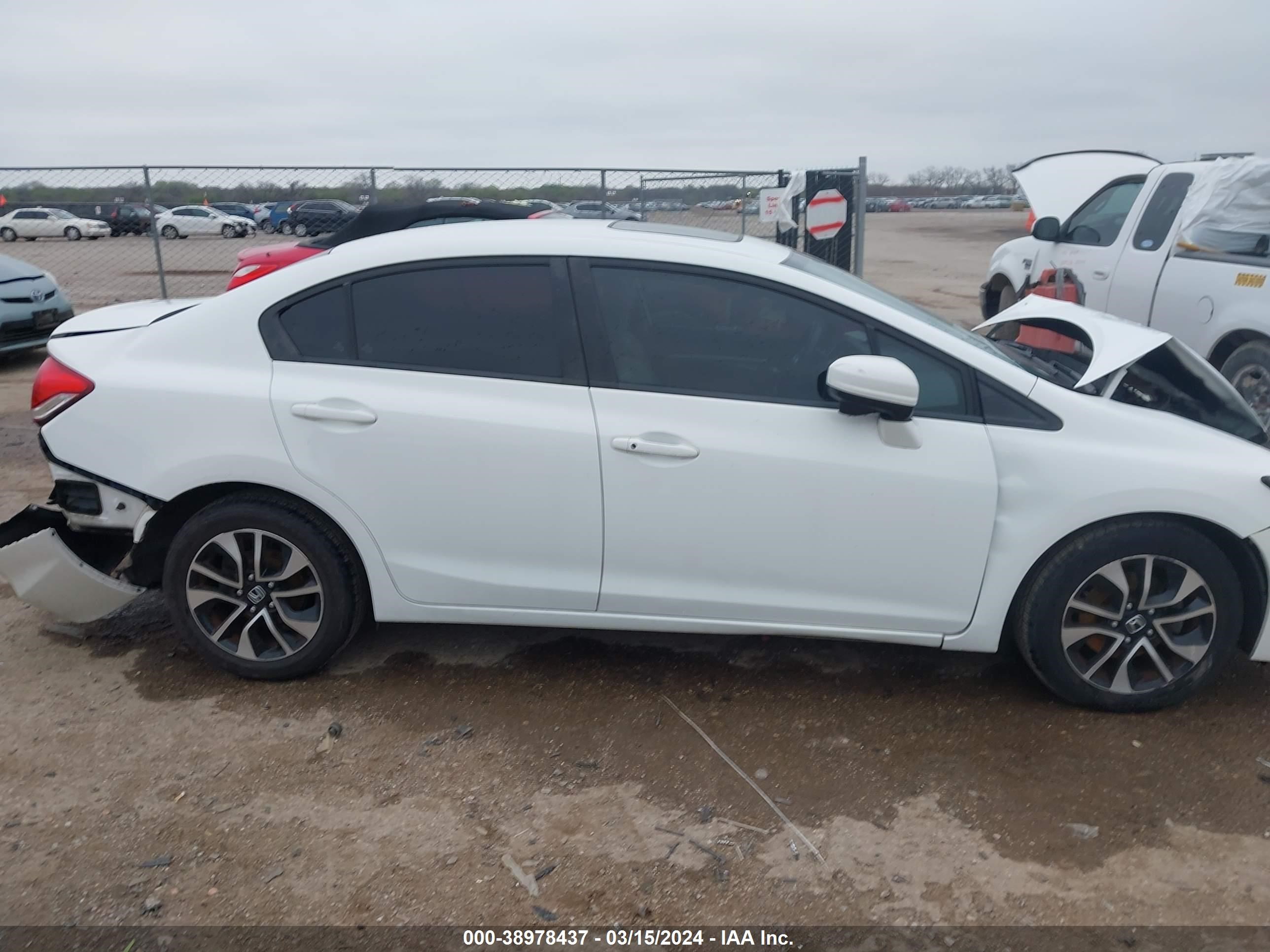 Photo 12 VIN: 19XFB2F81FE042545 - HONDA CIVIC 