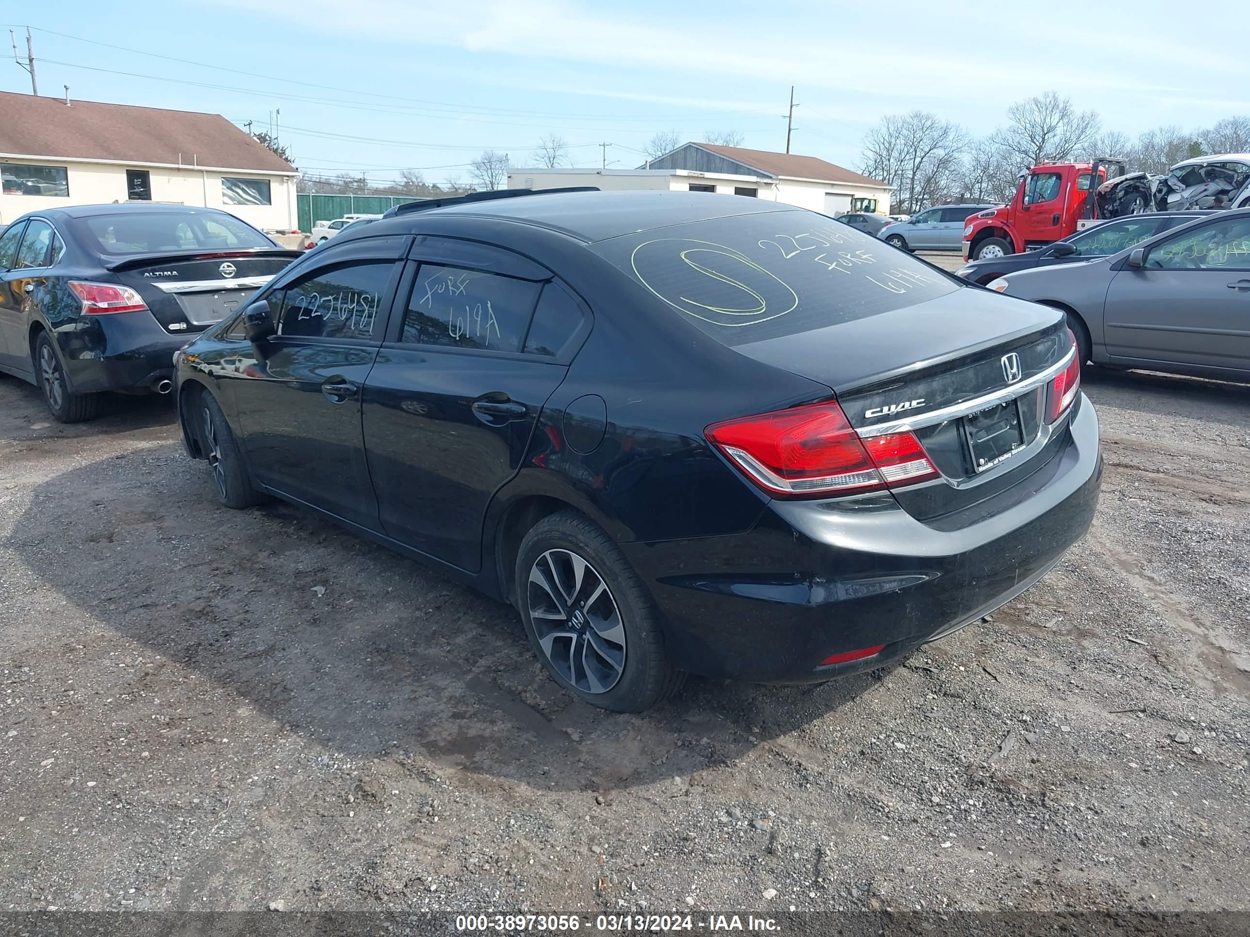 Photo 2 VIN: 19XFB2F81FE117440 - HONDA CIVIC 