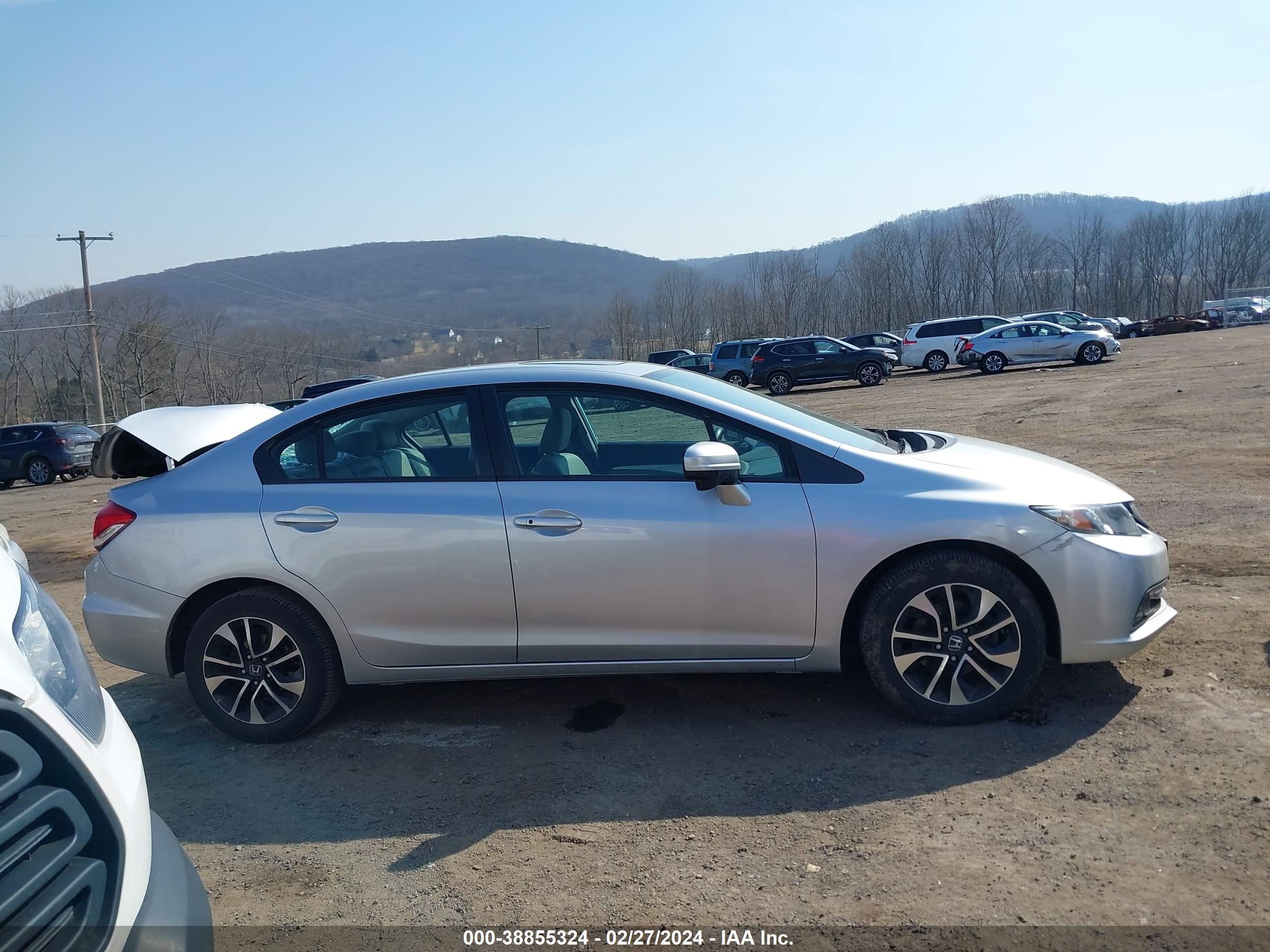 Photo 12 VIN: 19XFB2F81FE295591 - HONDA CIVIC 