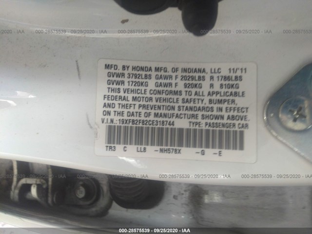 Photo 8 VIN: 19XFB2F82CE318744 - HONDA CIVIC SDN 