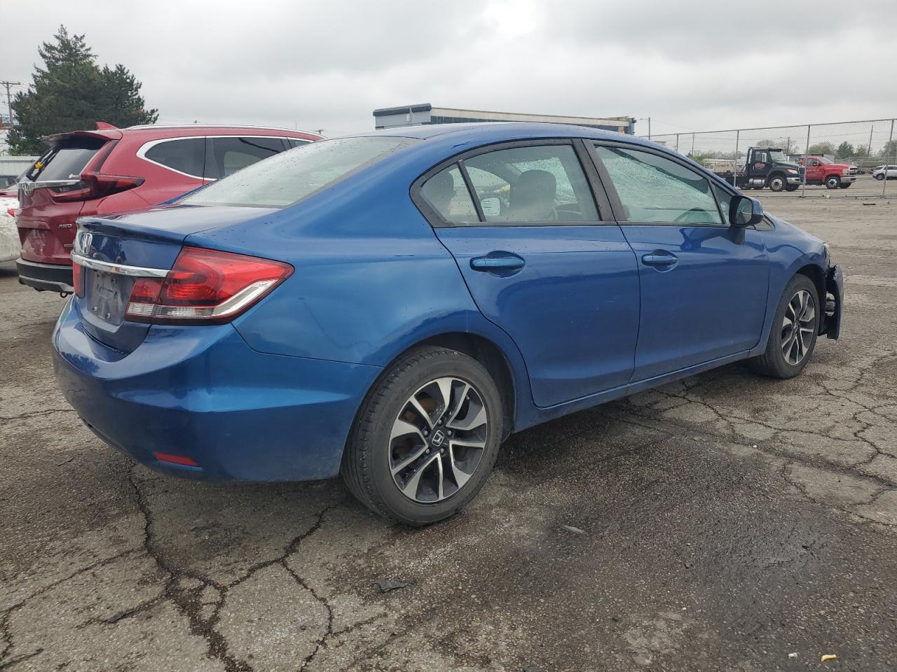 Photo 2 VIN: 19XFB2F82DE023287 - HONDA CIVIC 