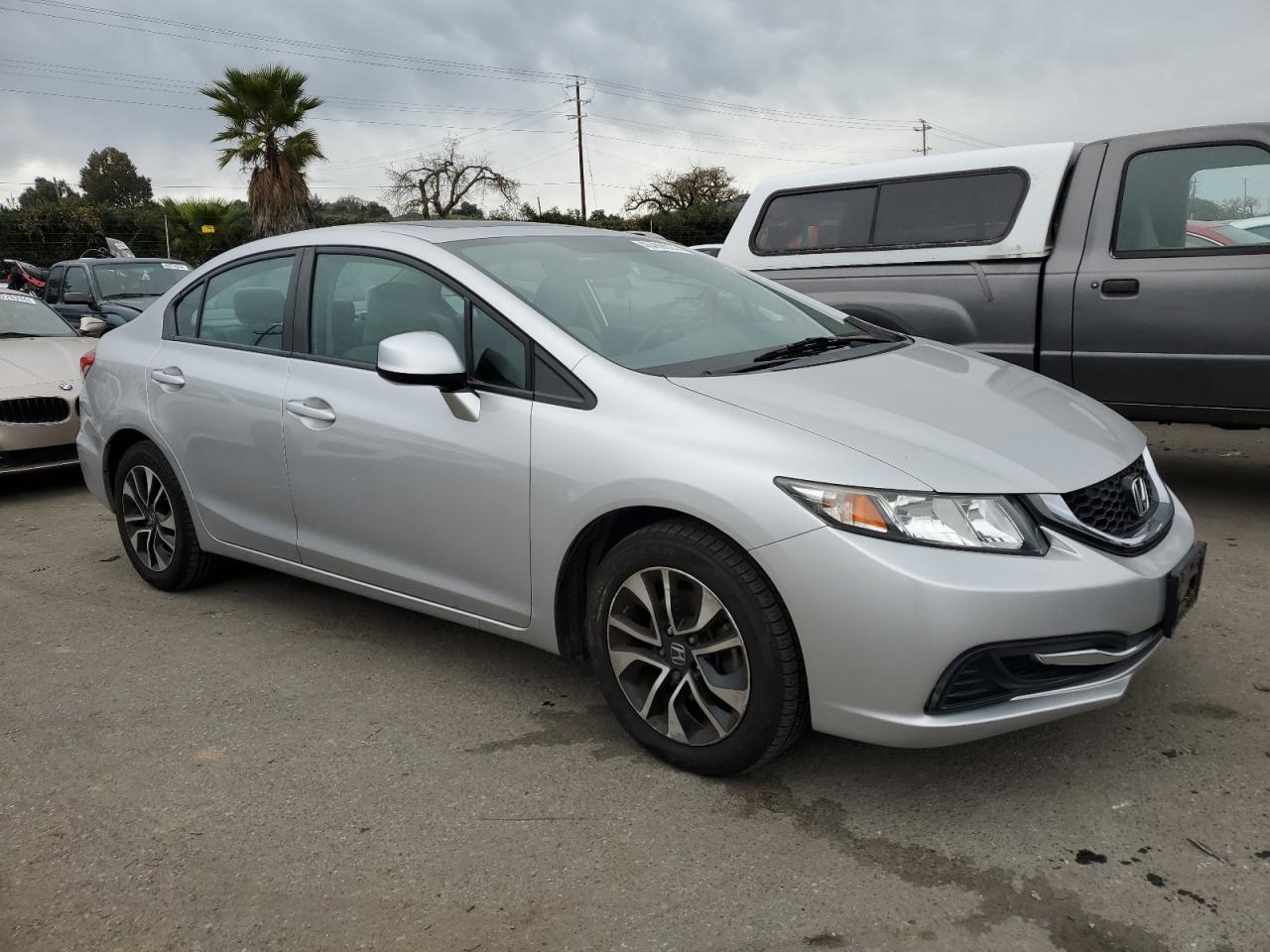 Photo 3 VIN: 19XFB2F82DE245652 - HONDA CIVIC 