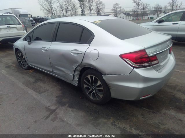 Photo 2 VIN: 19XFB2F82DE245666 - HONDA CIVIC SDN 