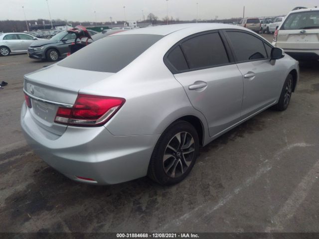 Photo 3 VIN: 19XFB2F82DE245666 - HONDA CIVIC SDN 