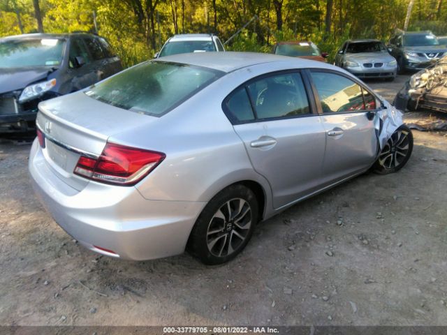 Photo 3 VIN: 19XFB2F82FE033708 - HONDA CIVIC SEDAN 