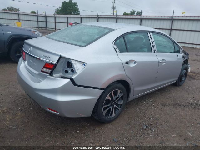 Photo 3 VIN: 19XFB2F82FE070578 - HONDA CIVIC 