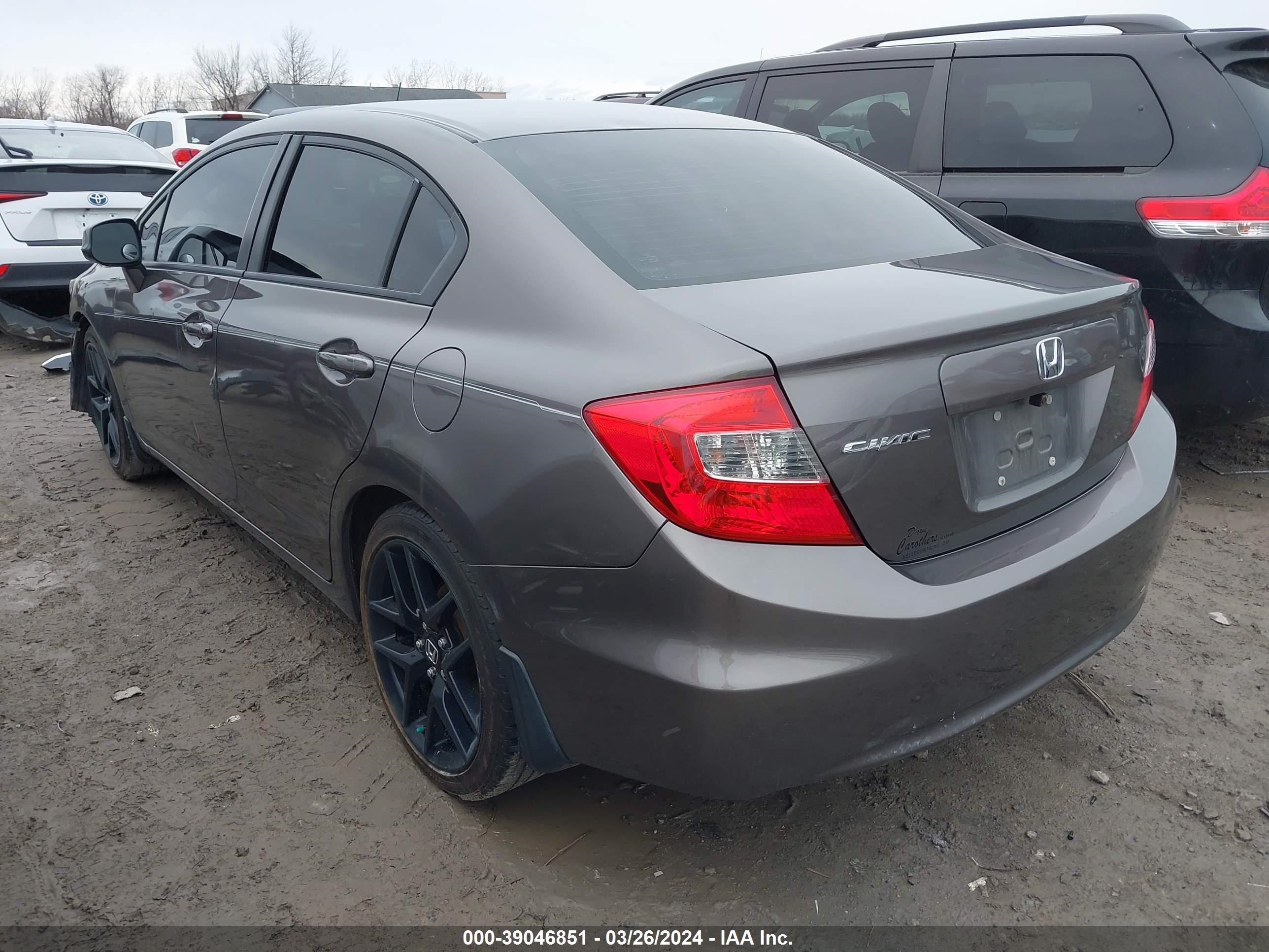 Photo 2 VIN: 19XFB2F83CE091256 - HONDA CIVIC 