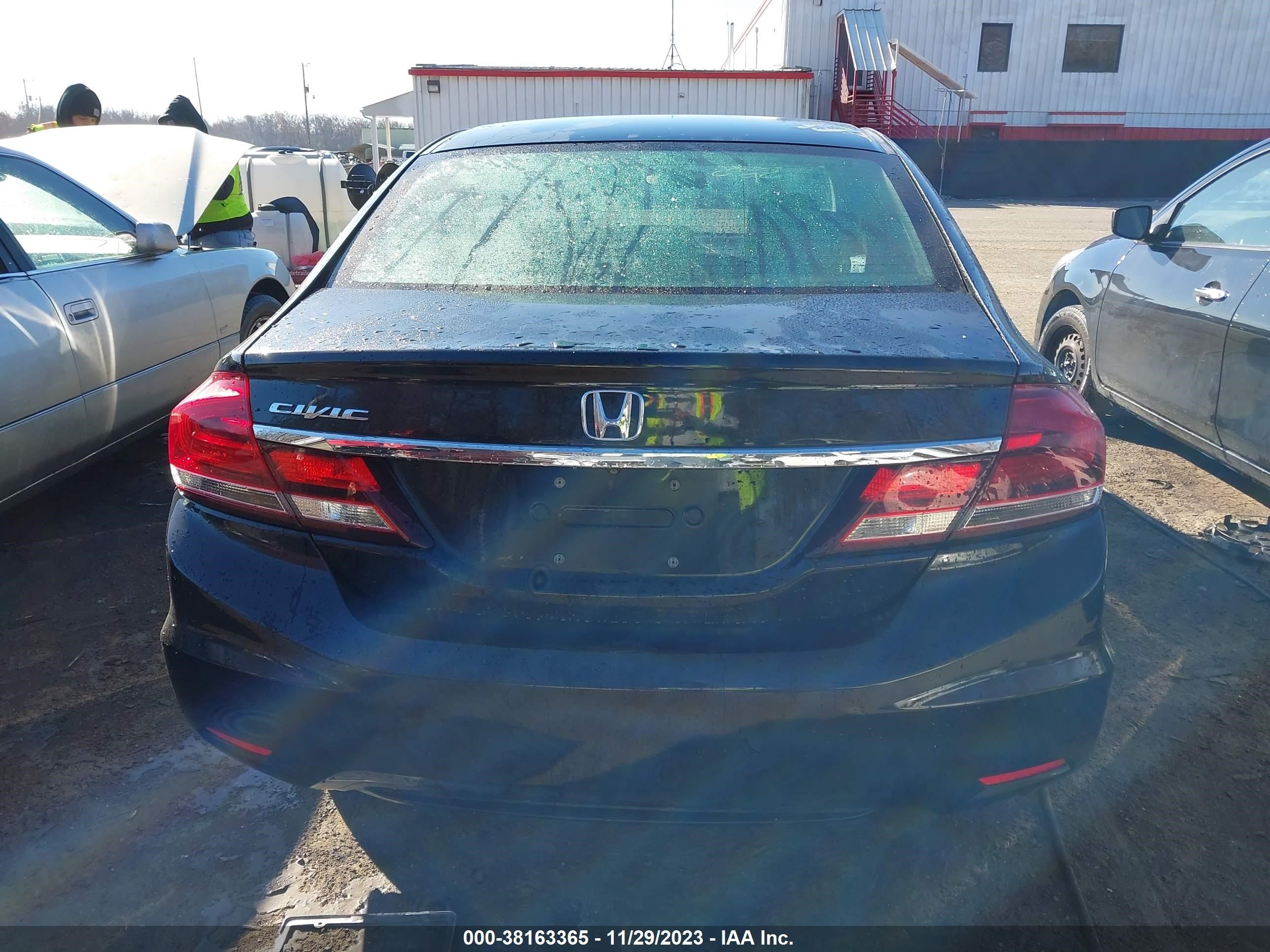 Photo 15 VIN: 19XFB2F83DE257907 - HONDA CIVIC 