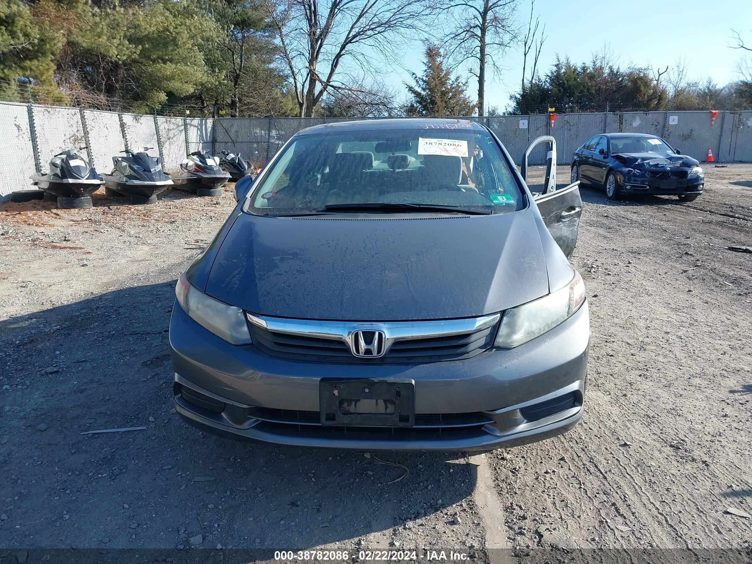 Photo 11 VIN: 19XFB2F84CE327266 - HONDA CIVIC 