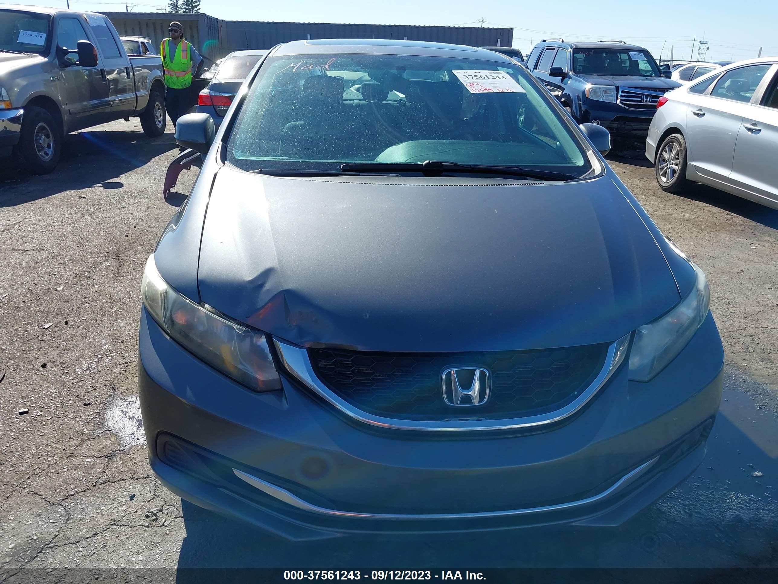 Photo 11 VIN: 19XFB2F84DE052631 - HONDA CIVIC 