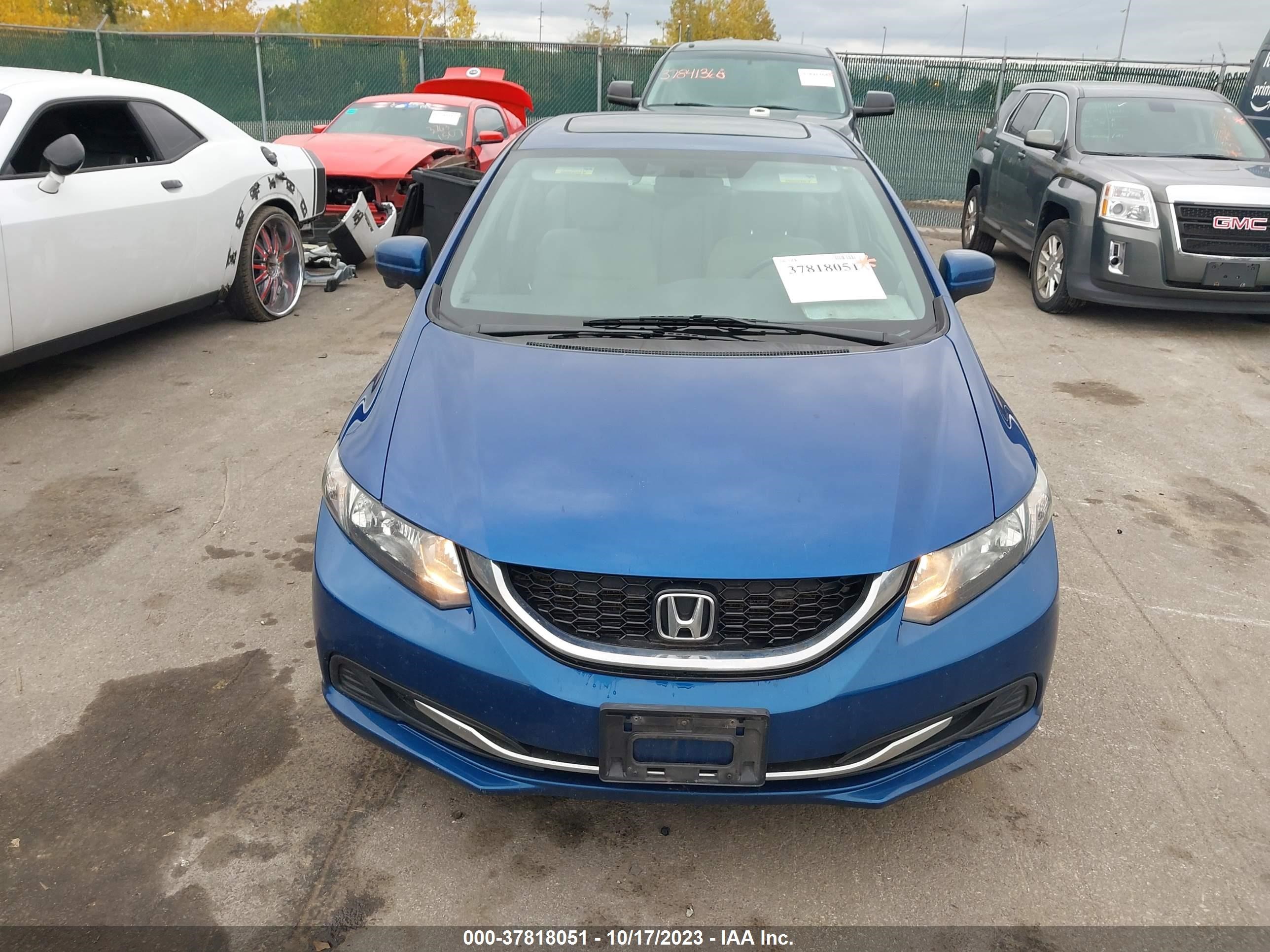 Photo 11 VIN: 19XFB2F84FE008633 - HONDA CIVIC 