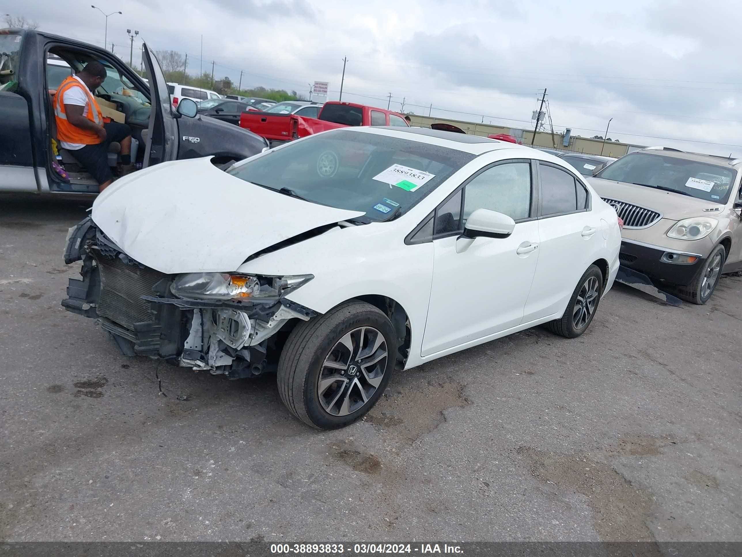 Photo 1 VIN: 19XFB2F84FE086927 - HONDA CIVIC 