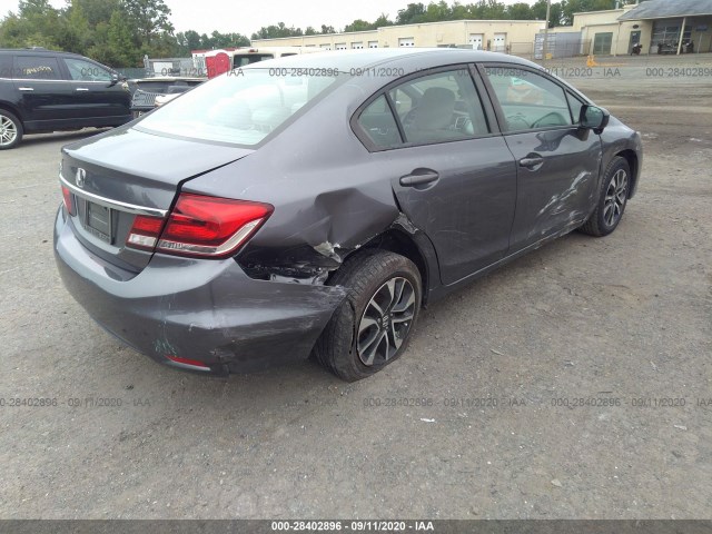 Photo 5 VIN: 19XFB2F84FE246711 - HONDA CIVIC SEDAN 