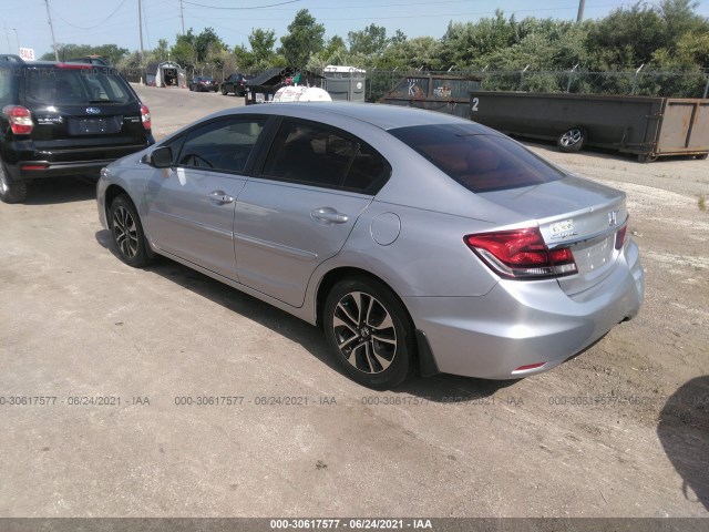 Photo 2 VIN: 19XFB2F85EE002905 - HONDA CIVIC SEDAN 