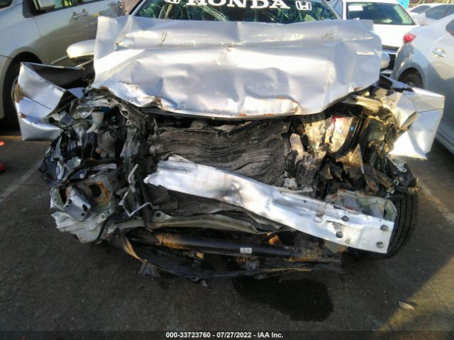 Photo 5 VIN: 19XFB2F85EE218818 - HONDA CIVIC SEDAN 