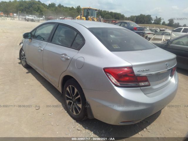 Photo 2 VIN: 19XFB2F85EE227888 - HONDA CIVIC SEDAN 