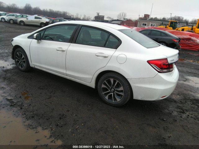 Photo 2 VIN: 19XFB2F85FE203589 - HONDA CIVIC 