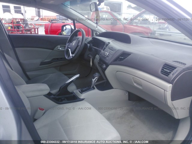 Photo 4 VIN: 19XFB2F86CE011190 - HONDA CIVIC SDN 