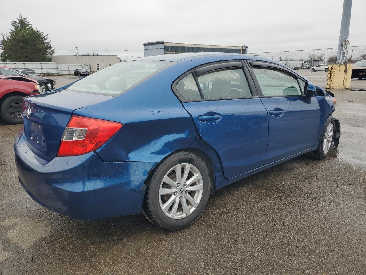 Photo 2 VIN: 19XFB2F86CE080574 - HONDA CIVIC 