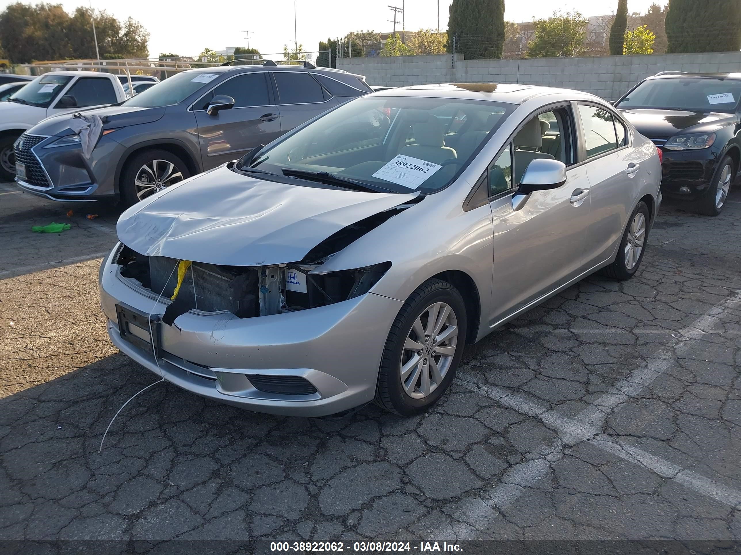 Photo 1 VIN: 19XFB2F86CE385248 - HONDA CIVIC 