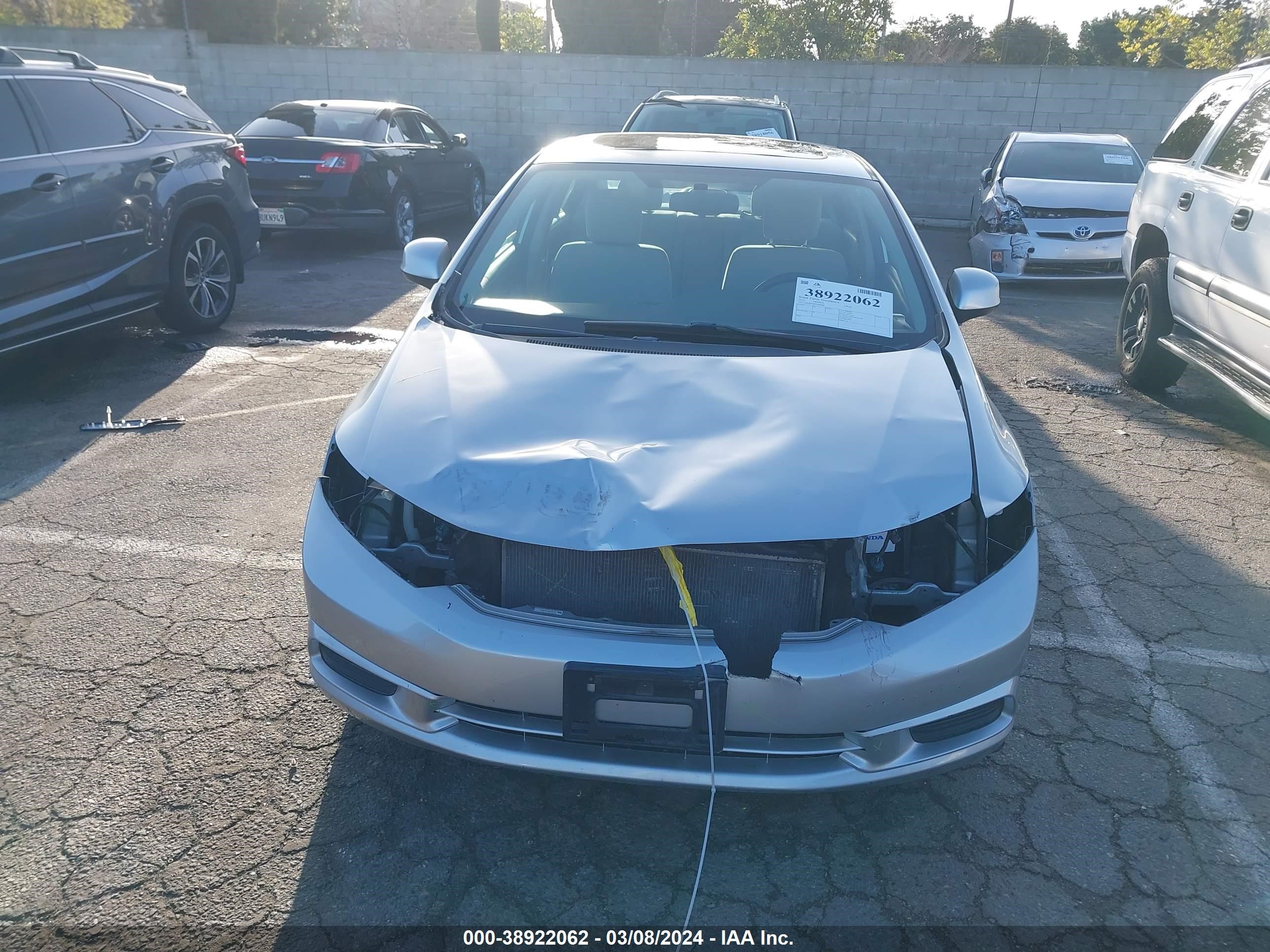 Photo 12 VIN: 19XFB2F86CE385248 - HONDA CIVIC 