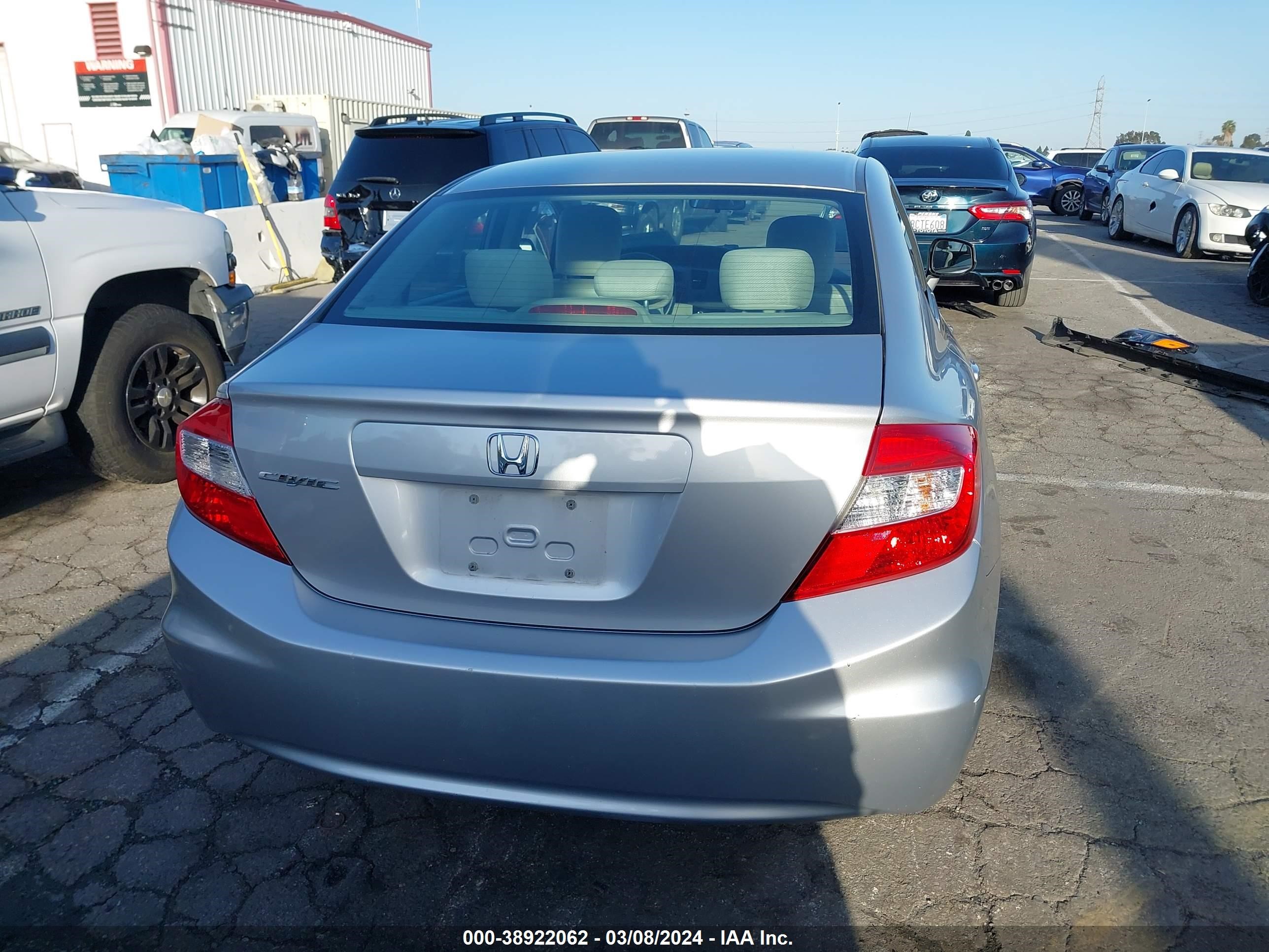 Photo 16 VIN: 19XFB2F86CE385248 - HONDA CIVIC 