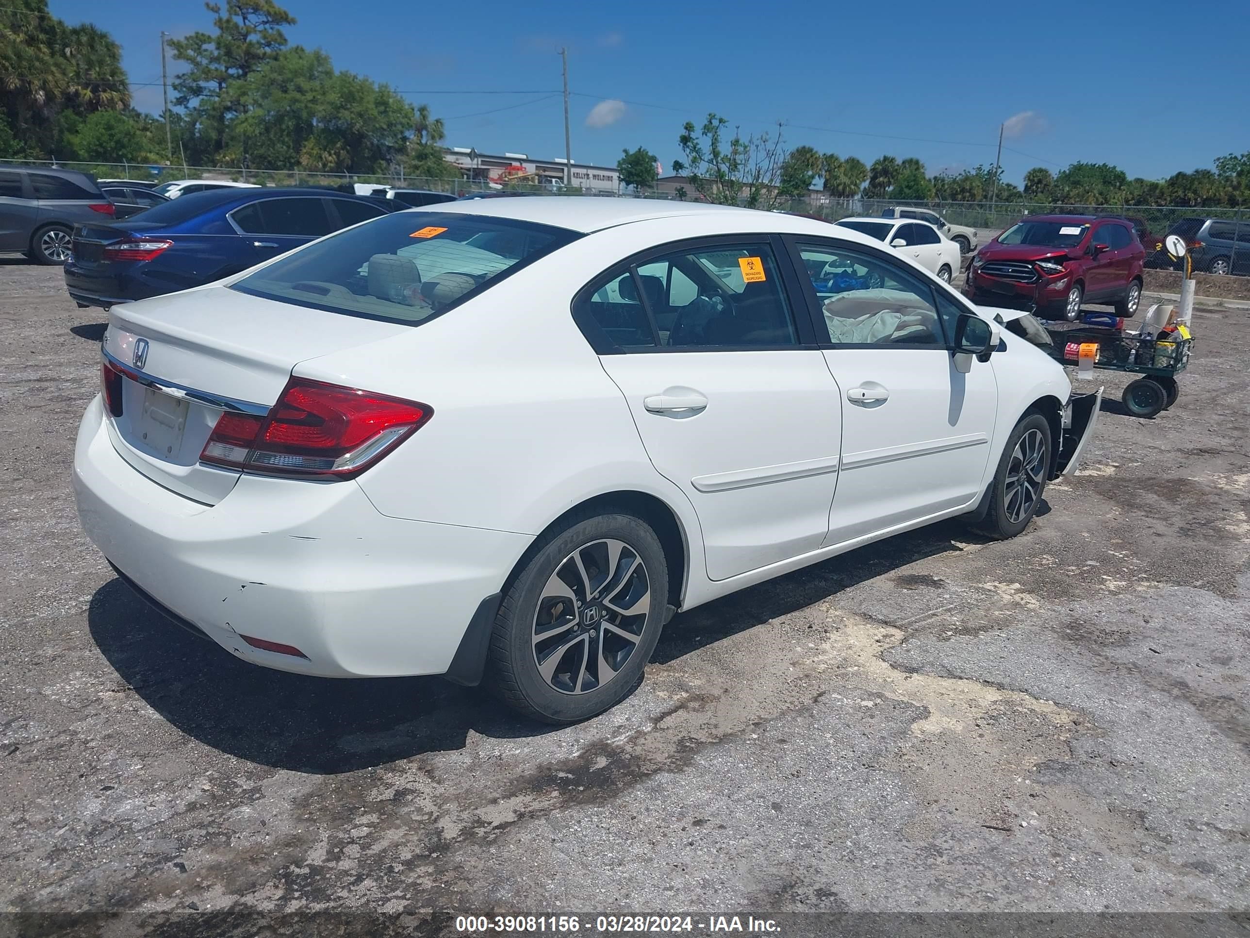 Photo 3 VIN: 19XFB2F86FE033887 - HONDA CIVIC 