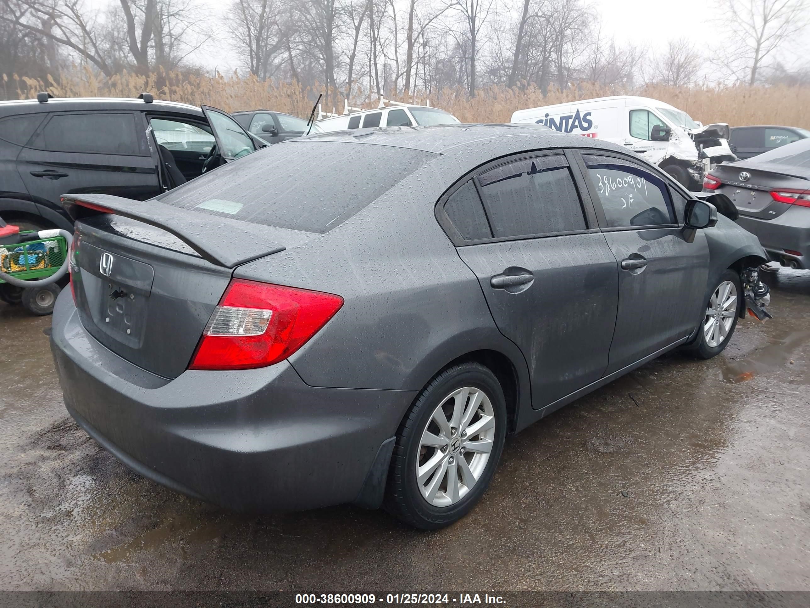 Photo 3 VIN: 19XFB2F87CE348855 - HONDA CIVIC 