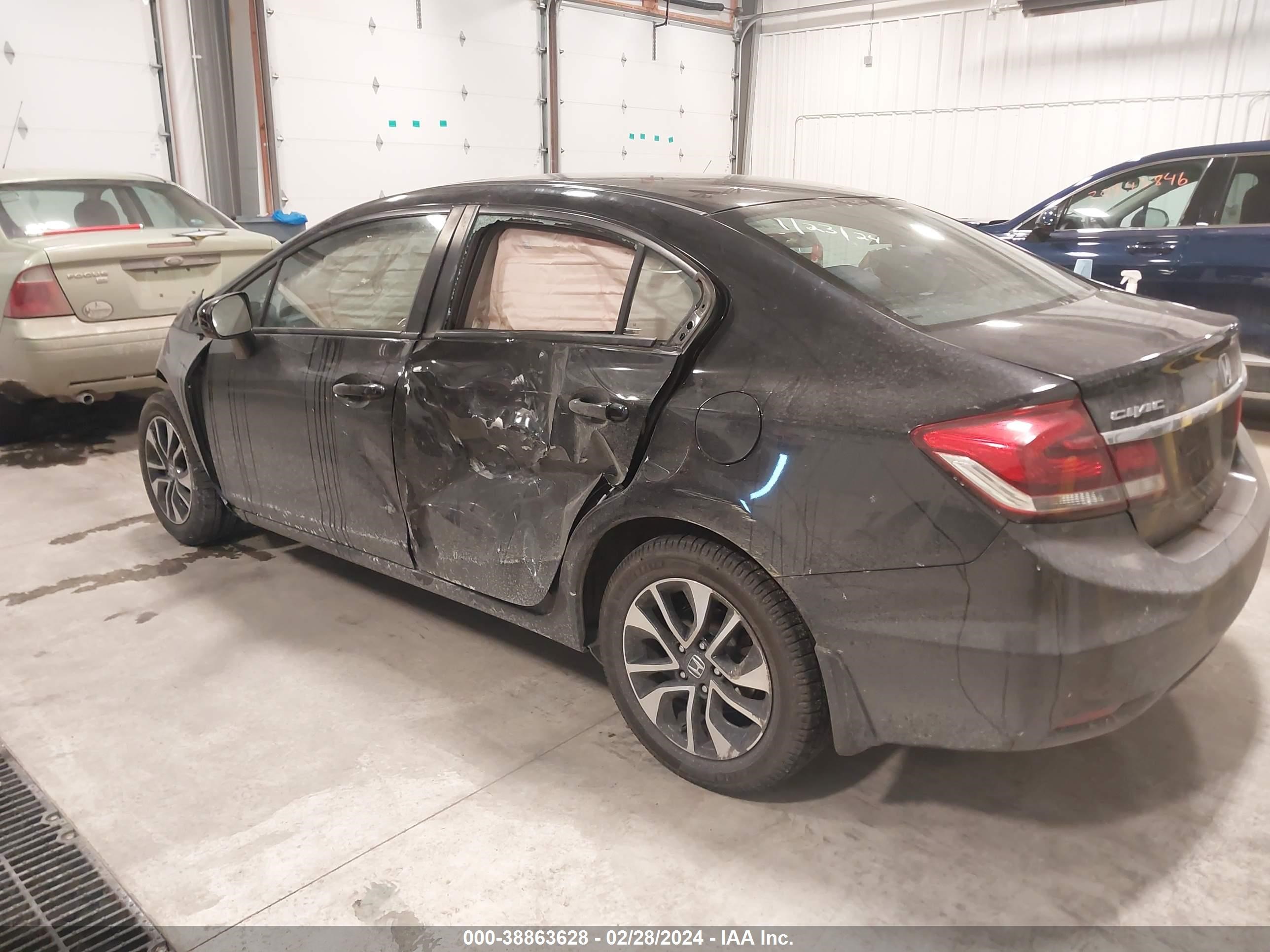 Photo 2 VIN: 19XFB2F87FE022087 - HONDA CIVIC 